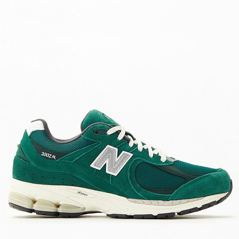 New Balance Women’s Green 2002R Shoes